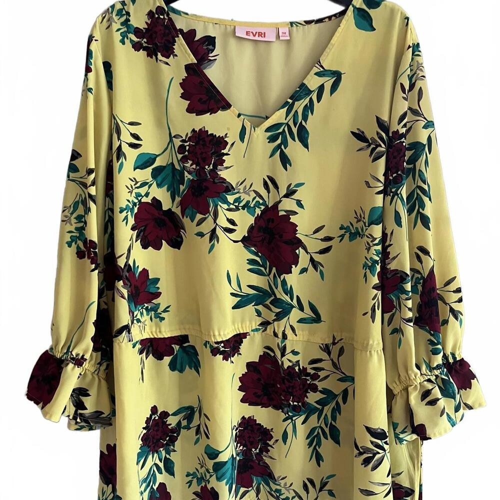 3X- Women's‎ - EVRI - Floral V-Neck Peplum Top